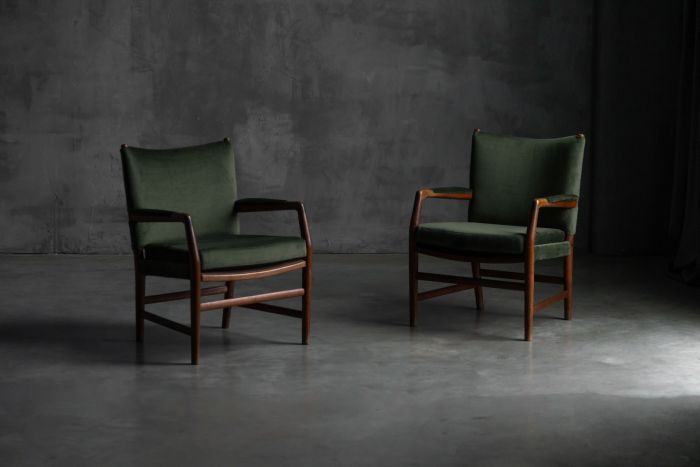 Conference chairs by Hans J Wegner for the Aarhus City Hall from the 1940s