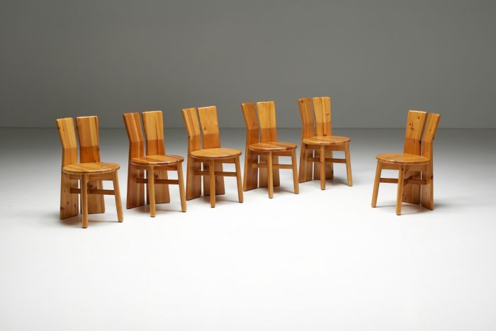 Italian brutalist pine dining chairs from the 1970s