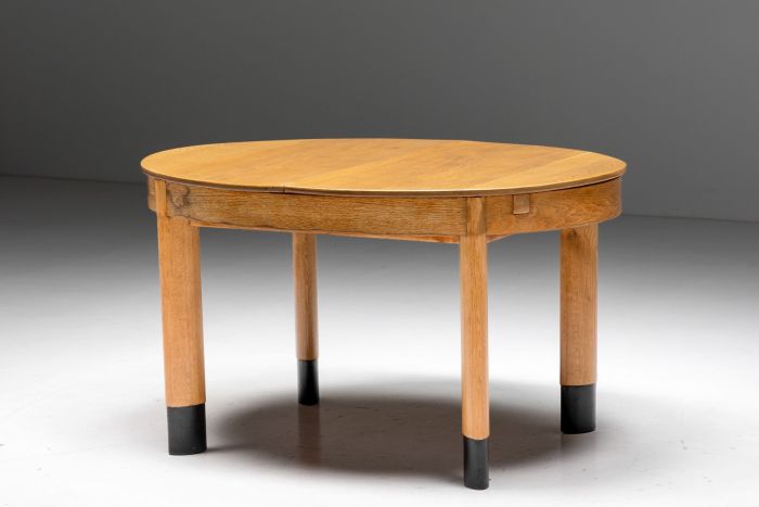 Rationalist oval dining table in oak from Holland from the 1920s
