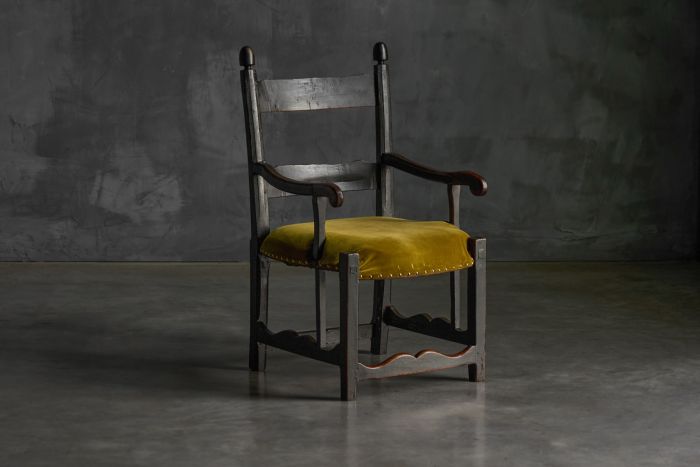 Rustic folk art armchair in solid wood from the 19th century