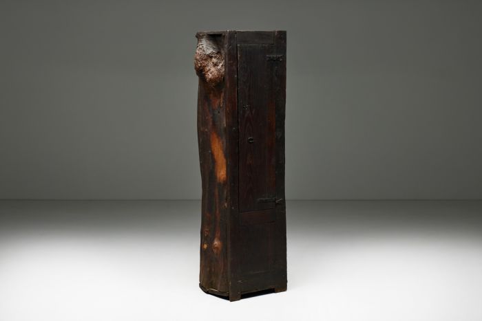 Solid wood travail populaire cabinet from the nineteenth century