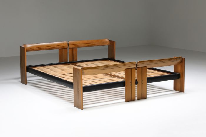 Afra & Tobia Scarpa "Artona" Walnut King Size Bed for Maxalto - 1975