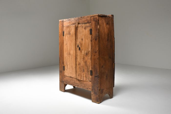 Rustic 'Art Populaire' Folk art storage piece from the Auvergne, France - 1800's