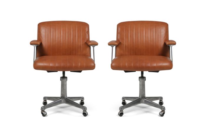 Osvaldo Borsani Pair of Cognac P126 Swivel Chairs for Tecno - 1960s