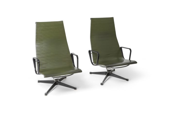 Charles & Ray Eames EA124 lounge chairs in Green Leather by Herman Miller - 1970s