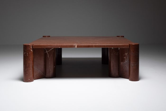 Gae Aulenti 'Jumbo' Coffee Table in rare Rosso Collemandina marble - 1960s
