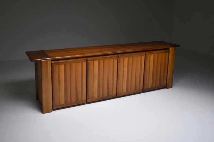 Mario Marenco for Mobilgirgi 'Sapporo' credenza in walnut - 1970s