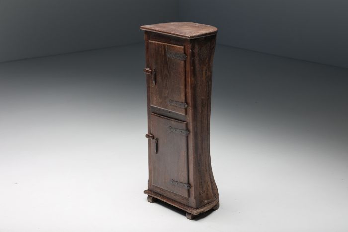 Art Populaire Monoxylite Cupboard in Solid Chestnut - 20th Century