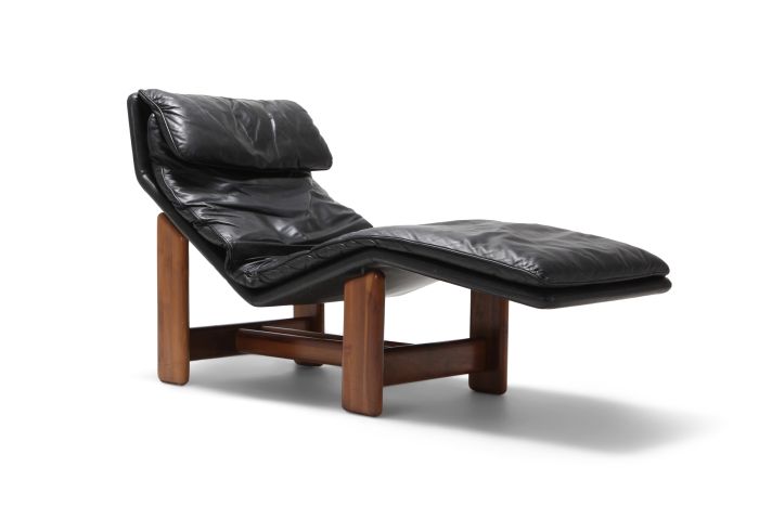 Afra & Tobia Scarpa Black Leather and Walnut Lounge Chair - 1980s