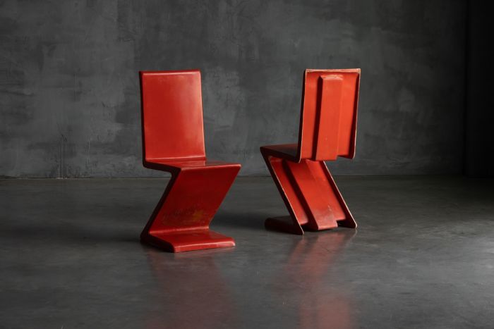 Zig-Zag Style Fiberglass Chair, Italy – 1970s