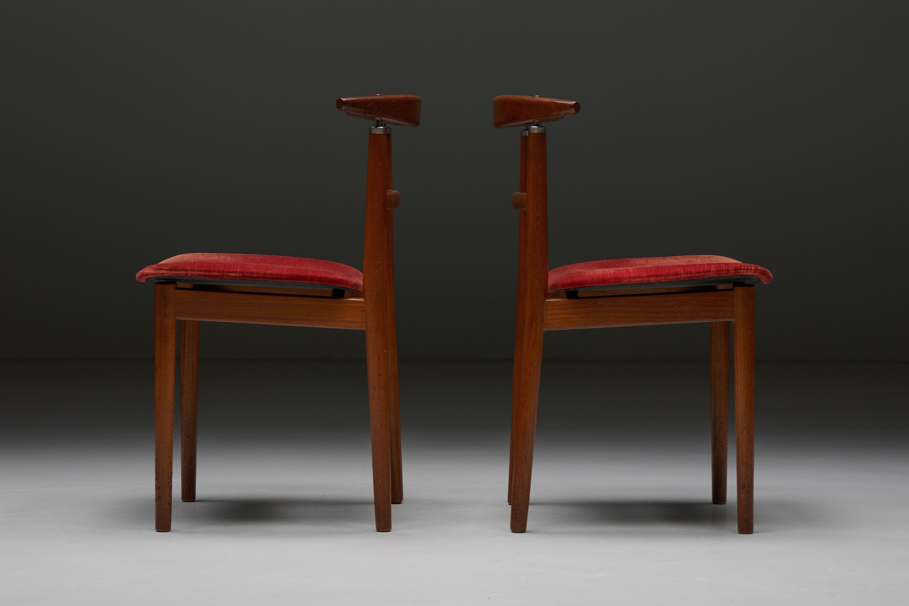 Sibast Dining Chairs in Red Velvet - 1960's