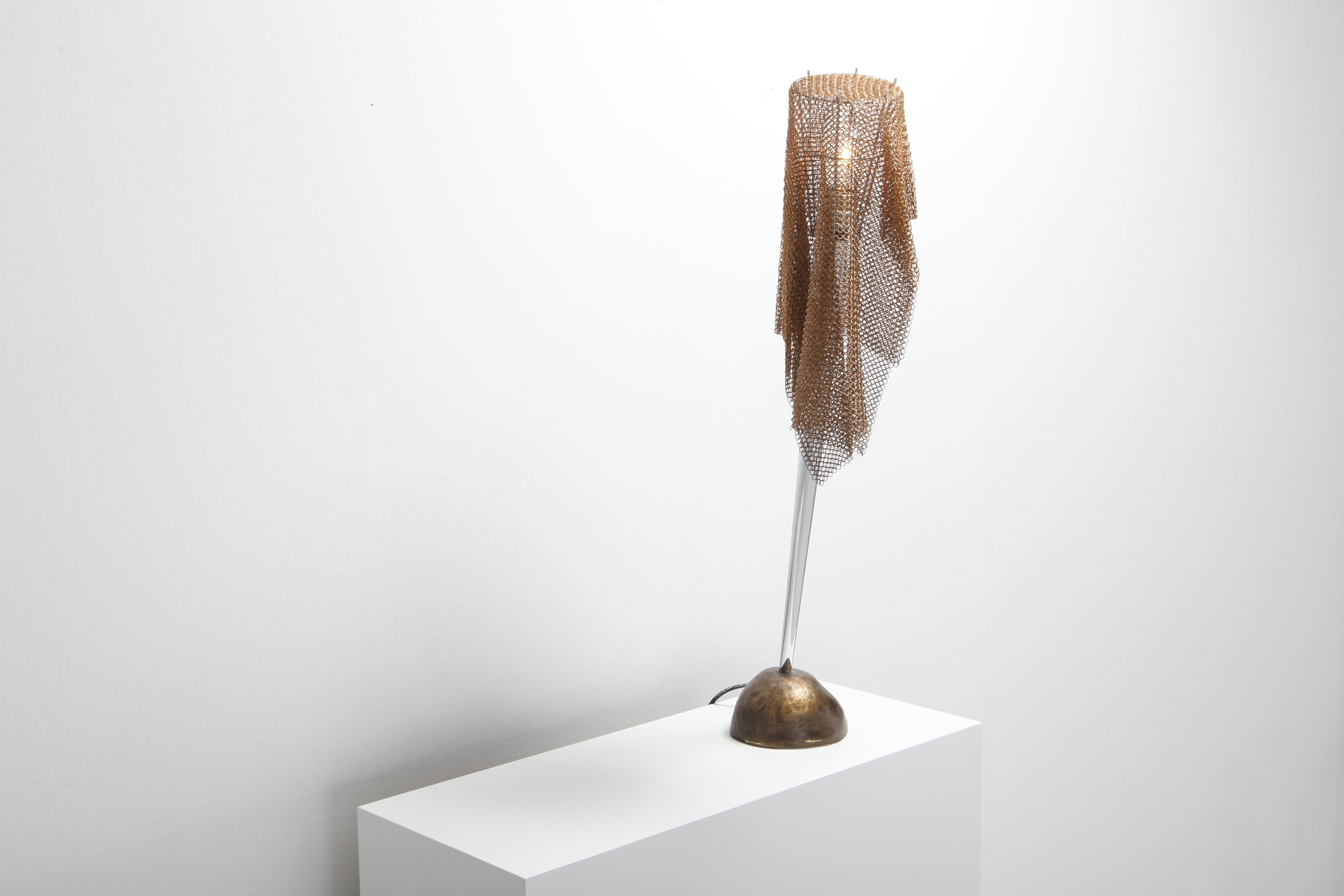 Artemide Chain Mail Table Lamp "Anchise" by Toni Cordero - 1980s