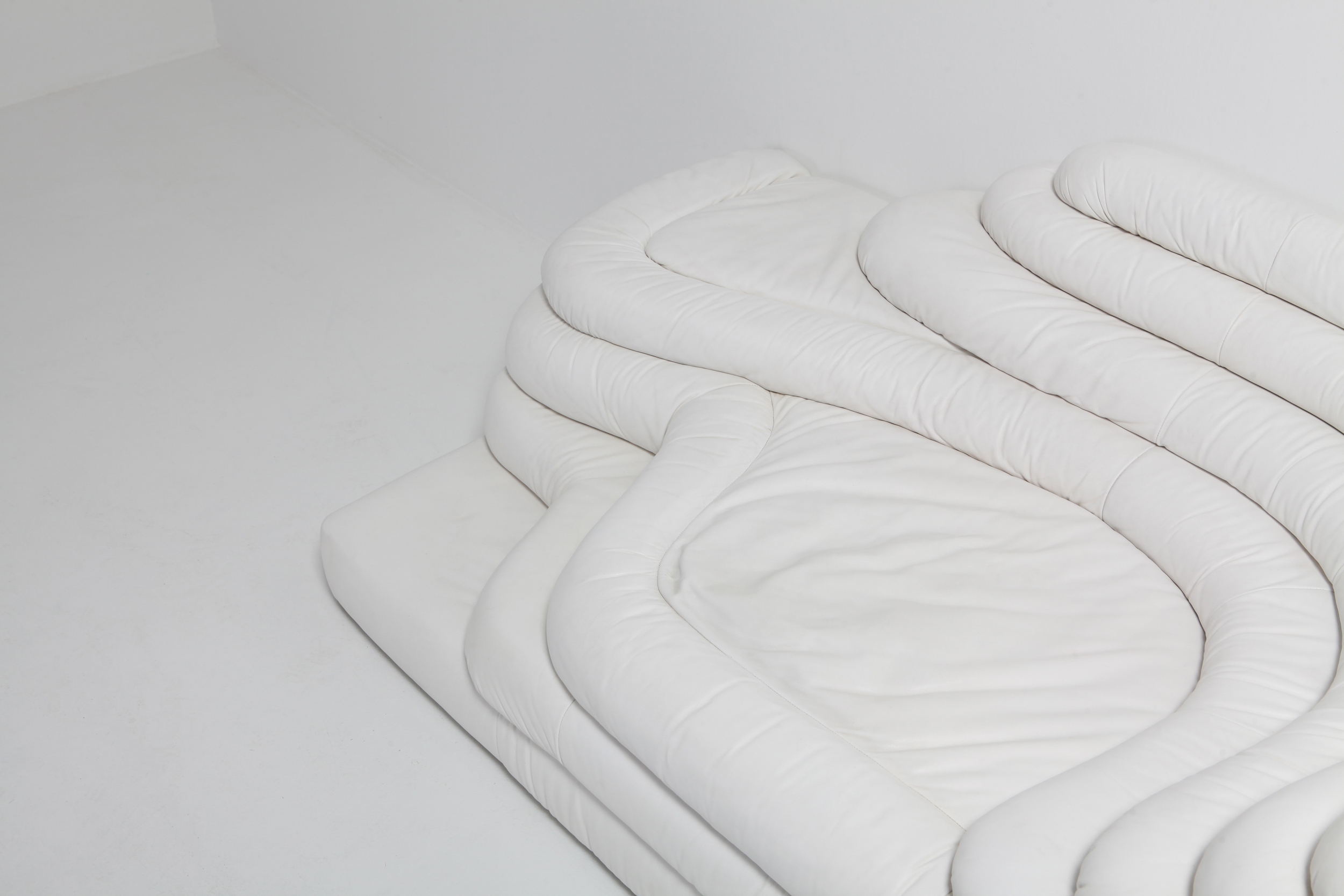 De Sede 'Terrazza' Sofas DS 1025 in White Leather  by Ubald Klug & Ueli Berger - 1972