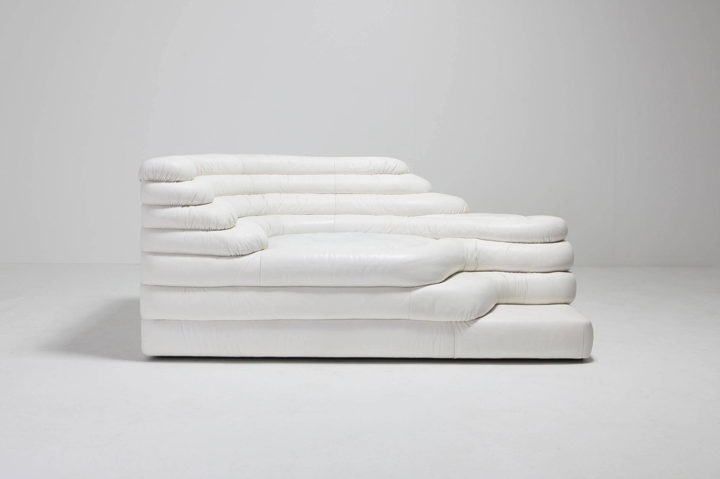 De Sede 'Terrazza' Sofas DS 1025 in White Leather  by Ubald Klug & Ueli Berger - 1972