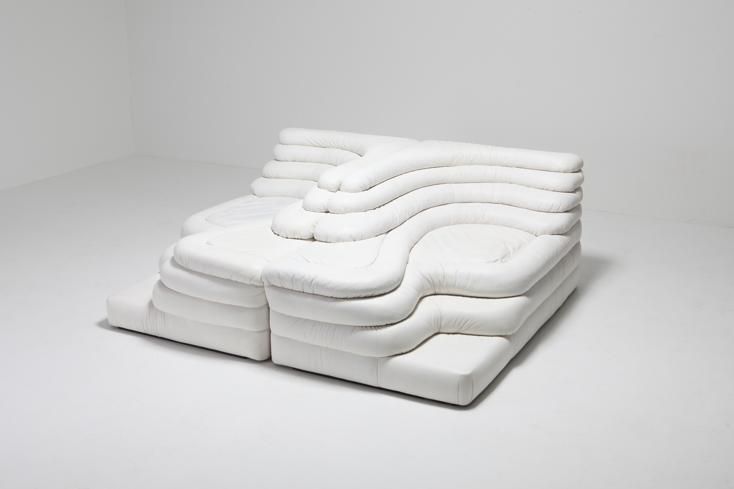 De Sede 'Terrazza' Sofas DS 1025 in White Leather  by Ubald Klug & Ueli Berger - 1972