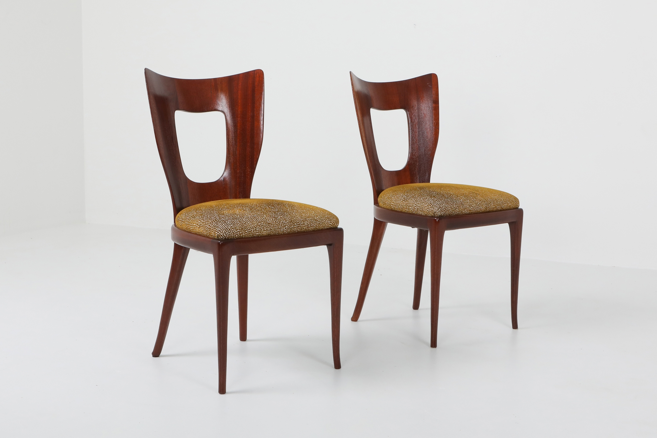 Osvaldo Borsani Dining Chairs in Mahogany - 1950s