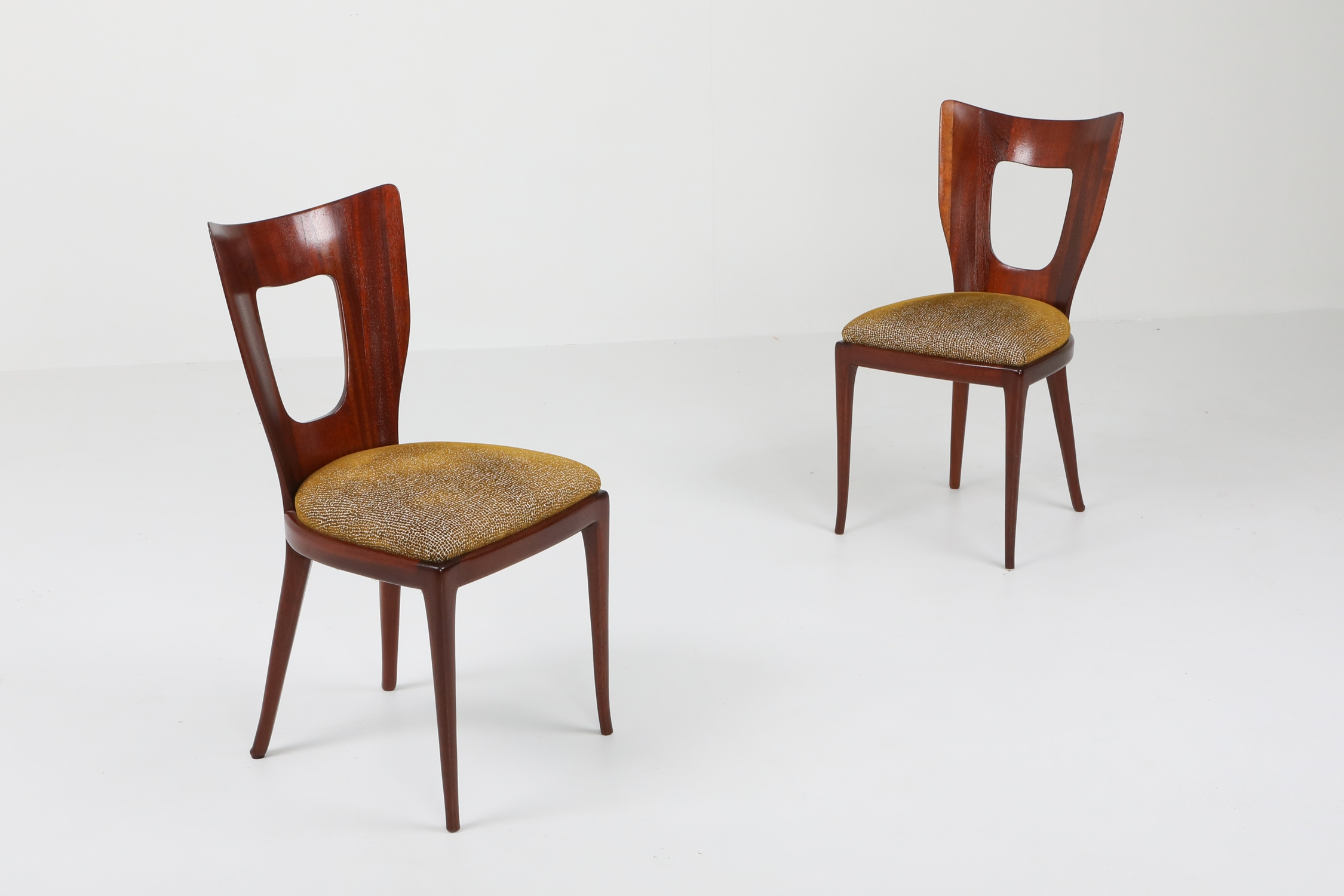 Osvaldo Borsani Dining Chairs in Mahogany - 1950s