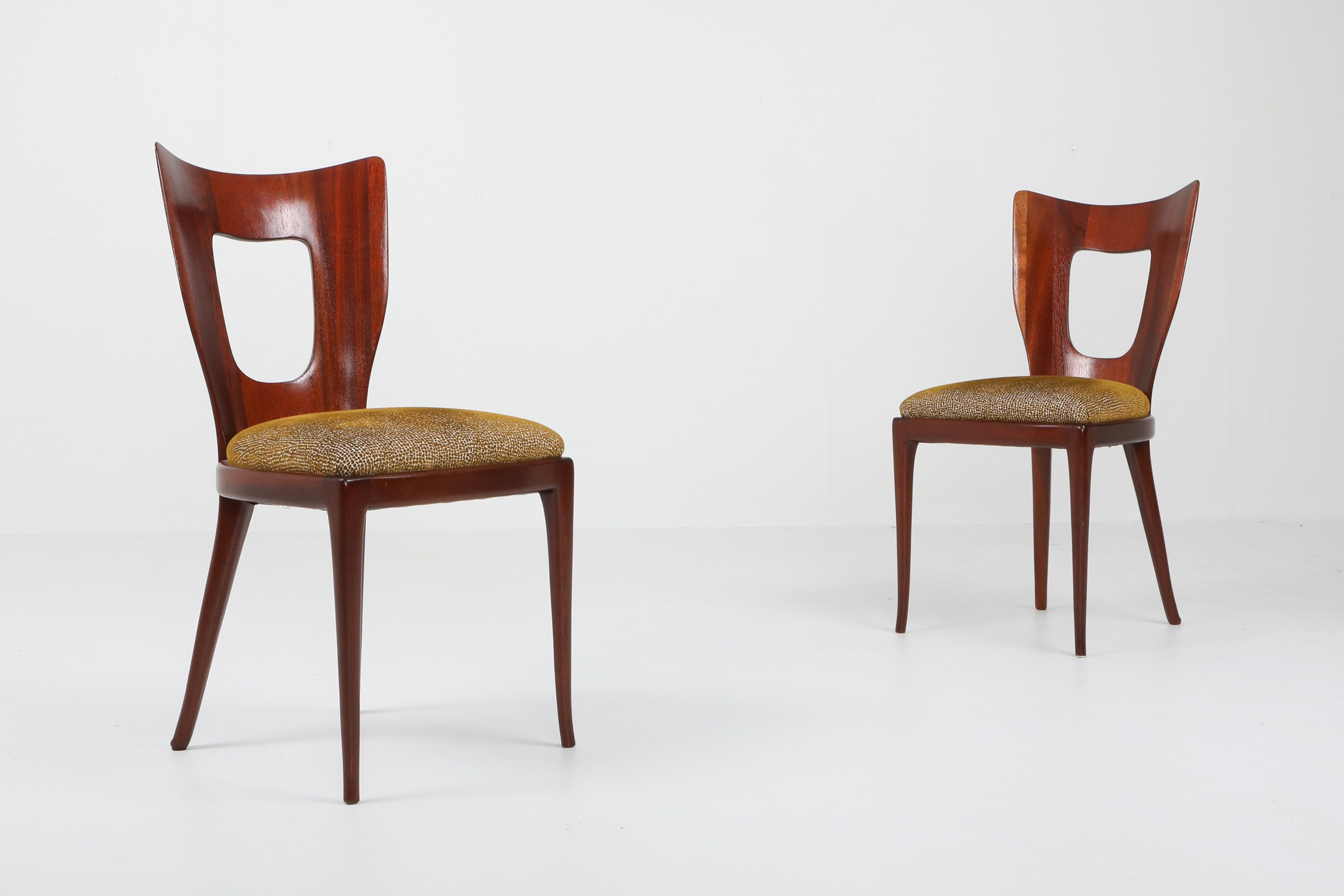Osvaldo Borsani Dining Chairs in Mahogany - 1950s