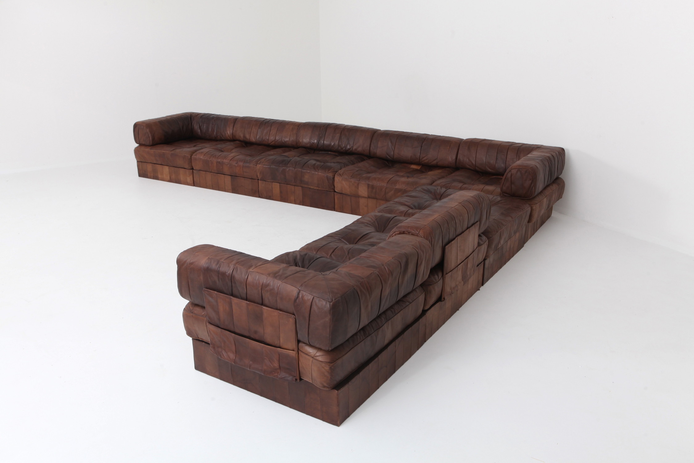De Sede DS88 Modular Brown-Cognac Leather Patchwork Sofa    - 1970s