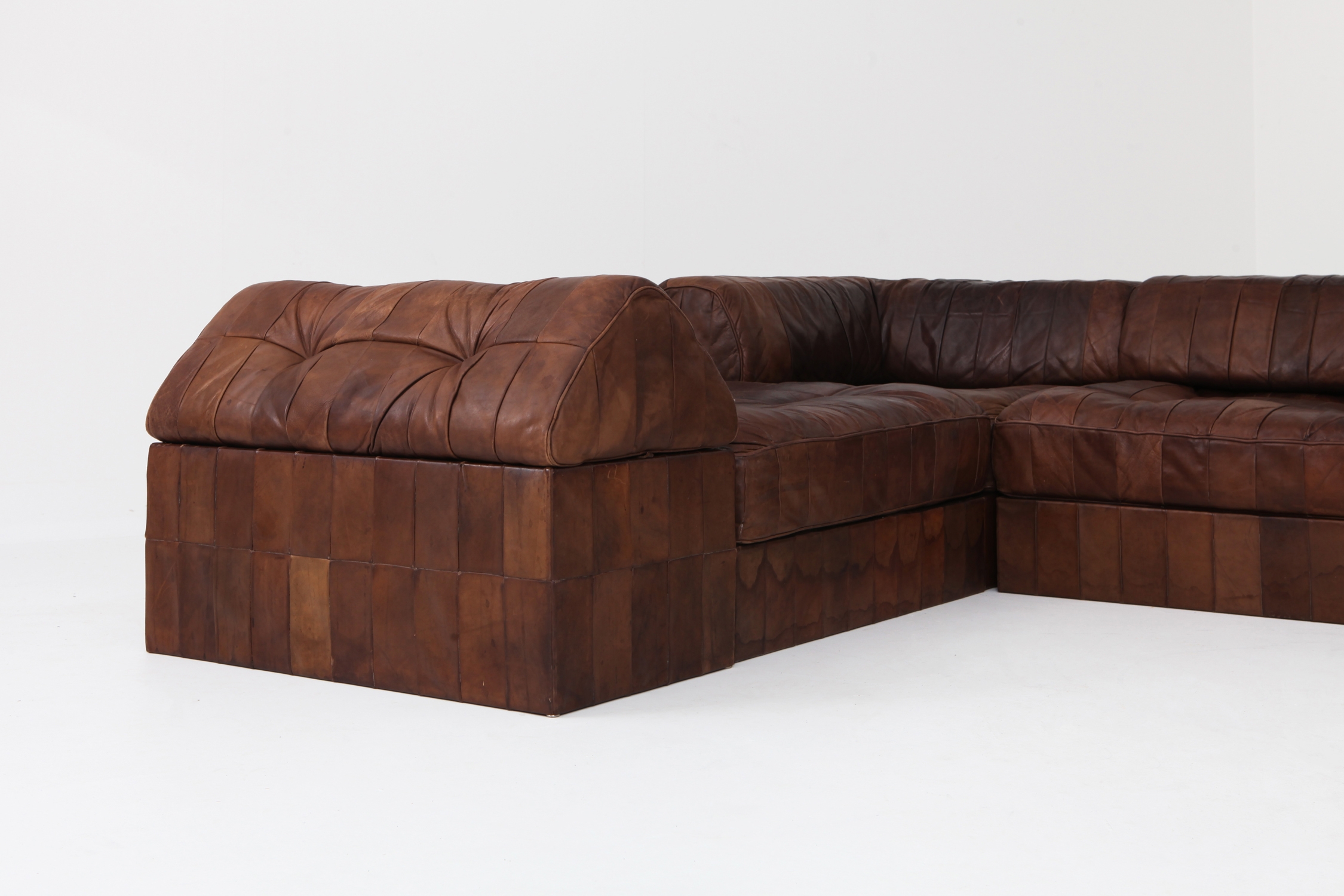 De Sede DS88 Modular Brown-Cognac Leather Patchwork Sofa    - 1970s