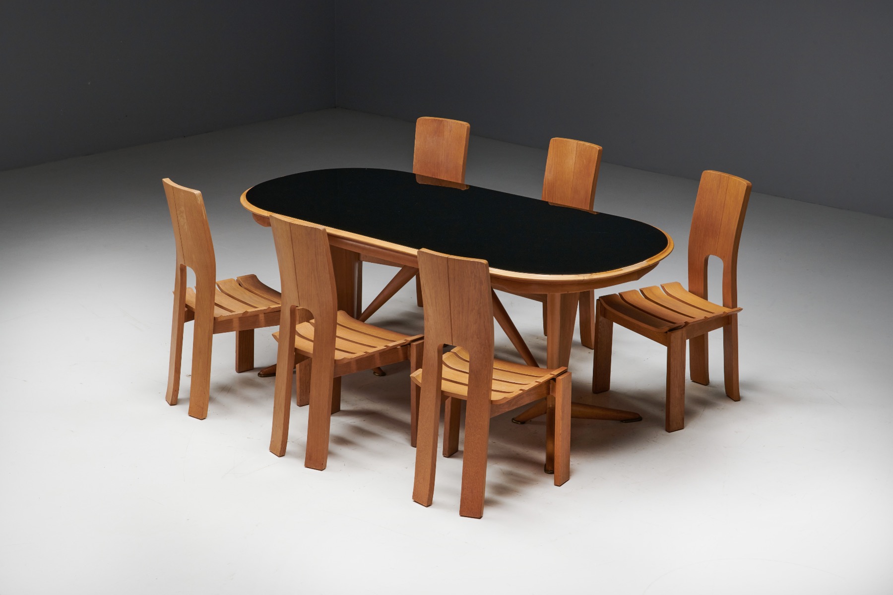 Oak Dining Table in the style of Gio Ponti - 1970s