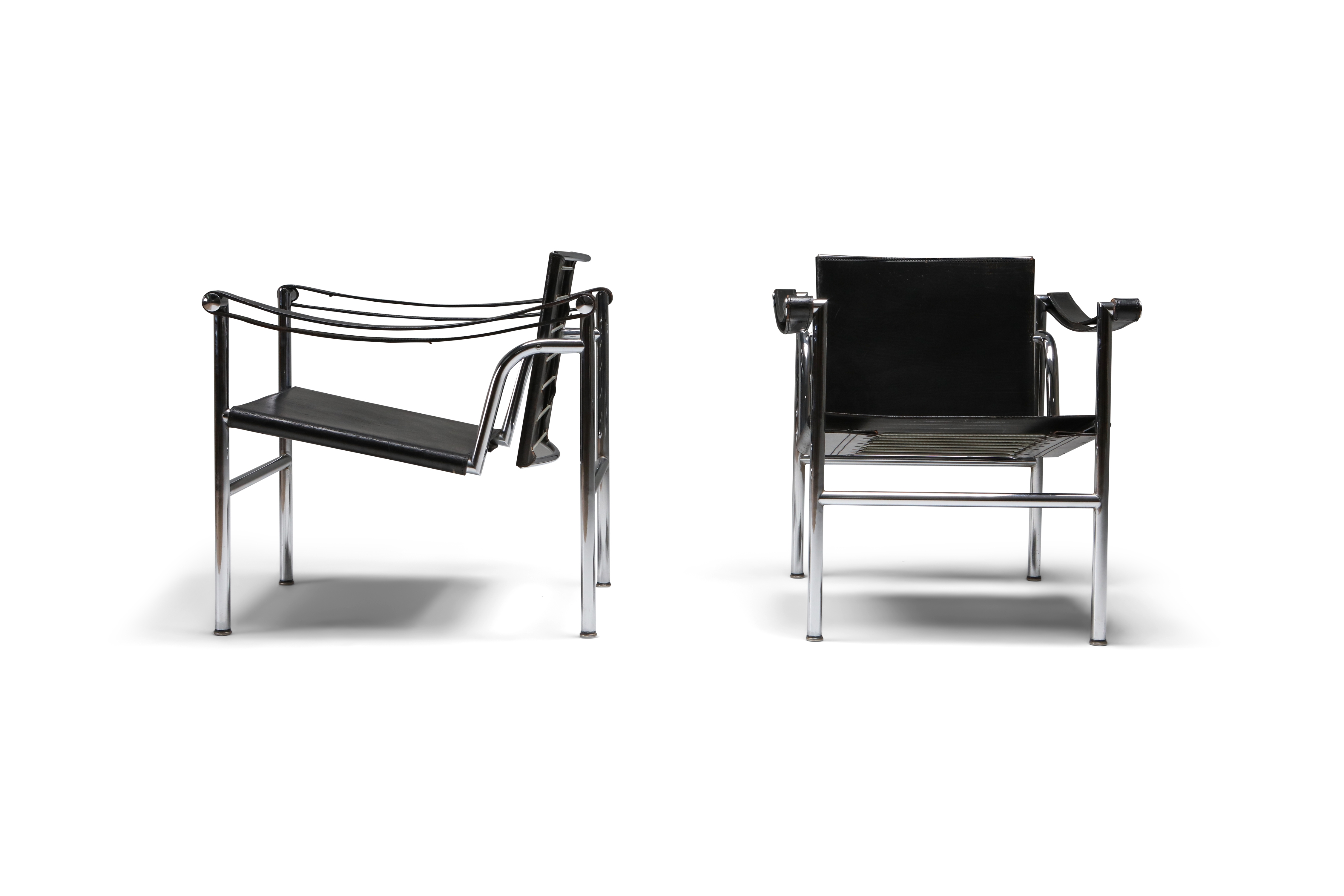 Vintage pair of LC2 Le Corbusier, Pierre Jeanneret, Charlotte Perriand - 1965