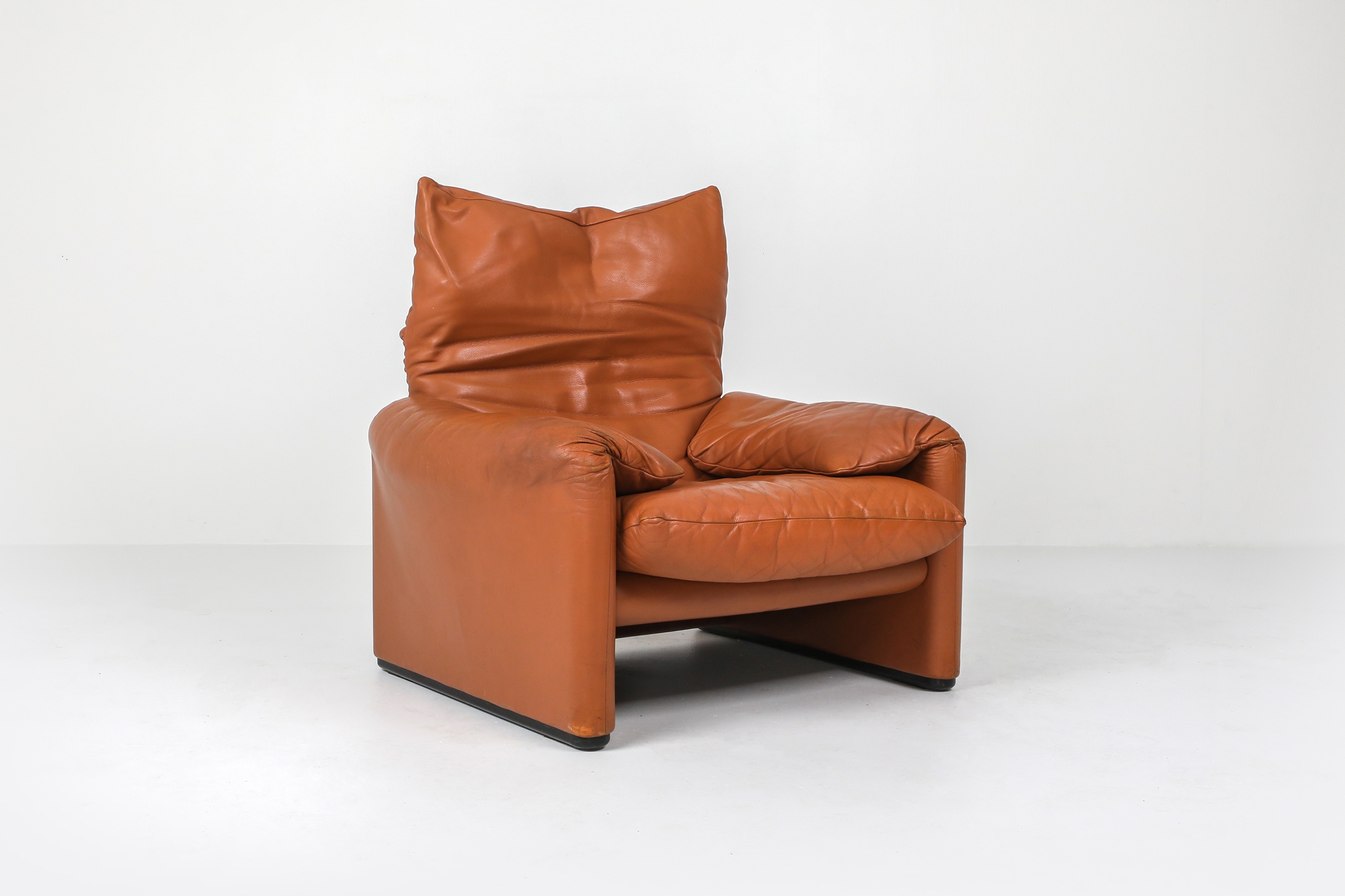 Maralunga Cognac Leather Club Chairs by Vico Magistretti for Cassina - 1974