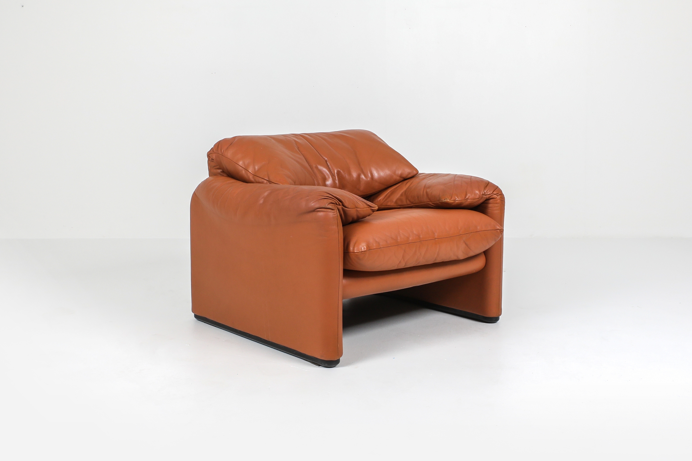 Maralunga Cognac Leather Club Chairs by Vico Magistretti for Cassina - 1974