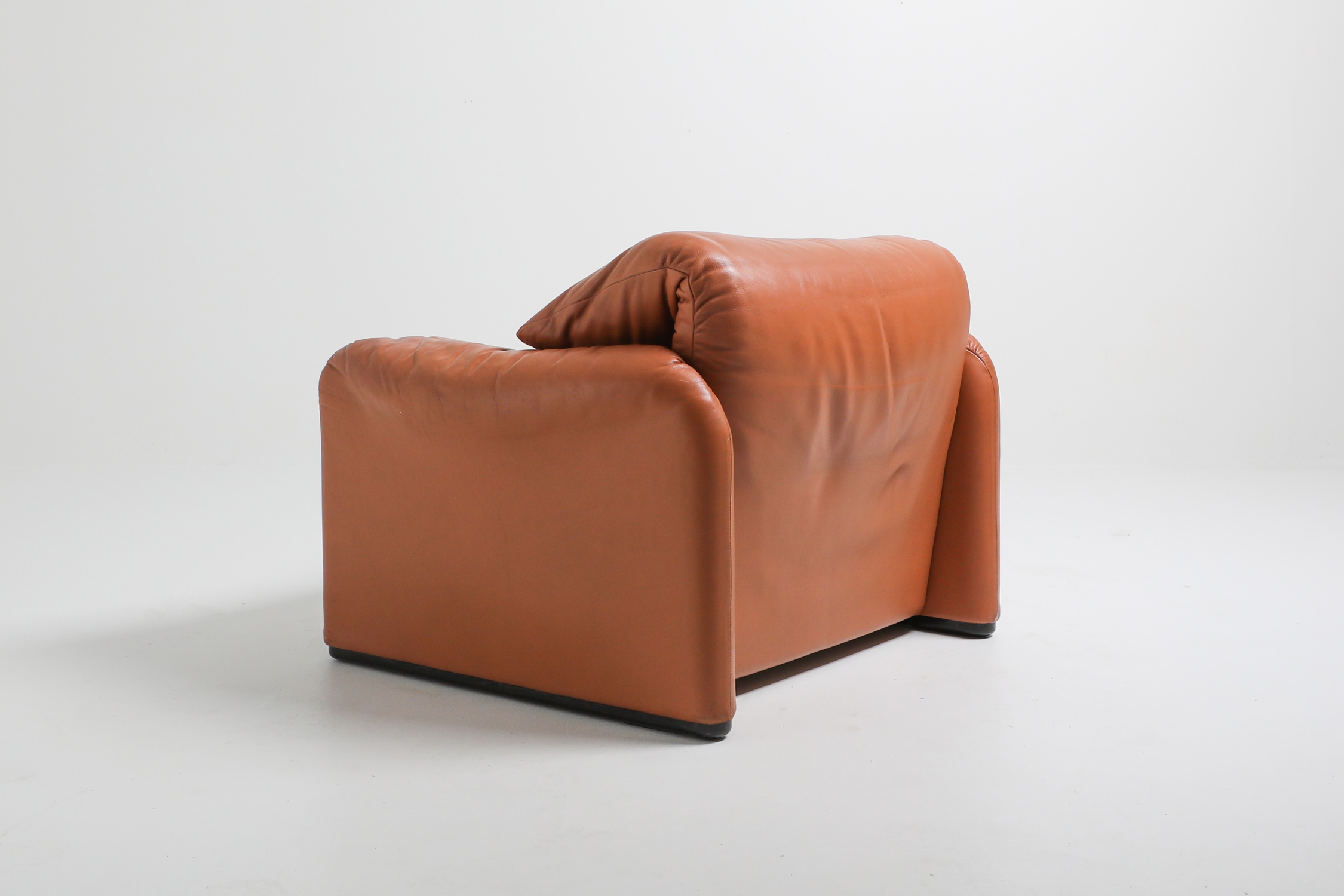 Maralunga Cognac Leather Club Chairs by Vico Magistretti for Cassina - 1974