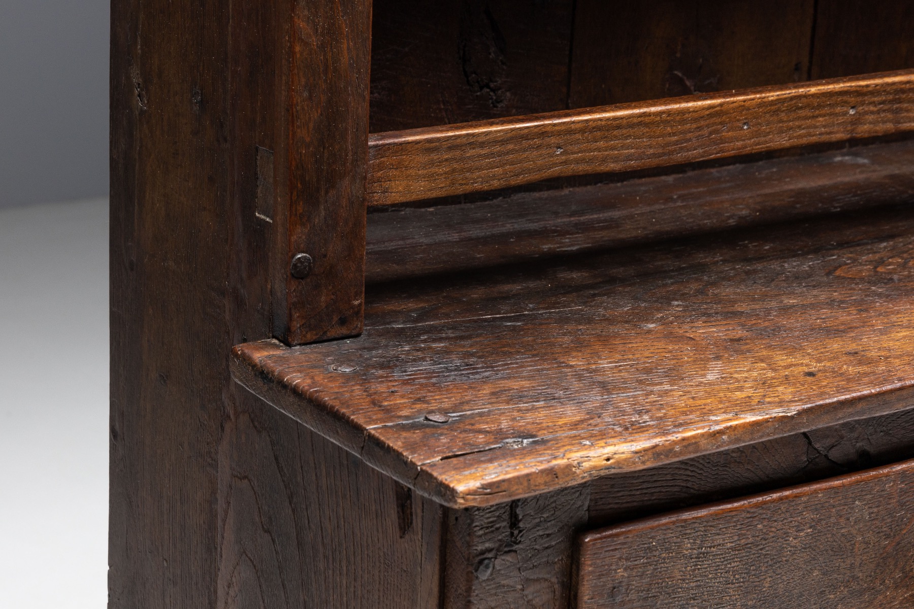 Rustic Travail Populaire Cupboard - Early 19th Century