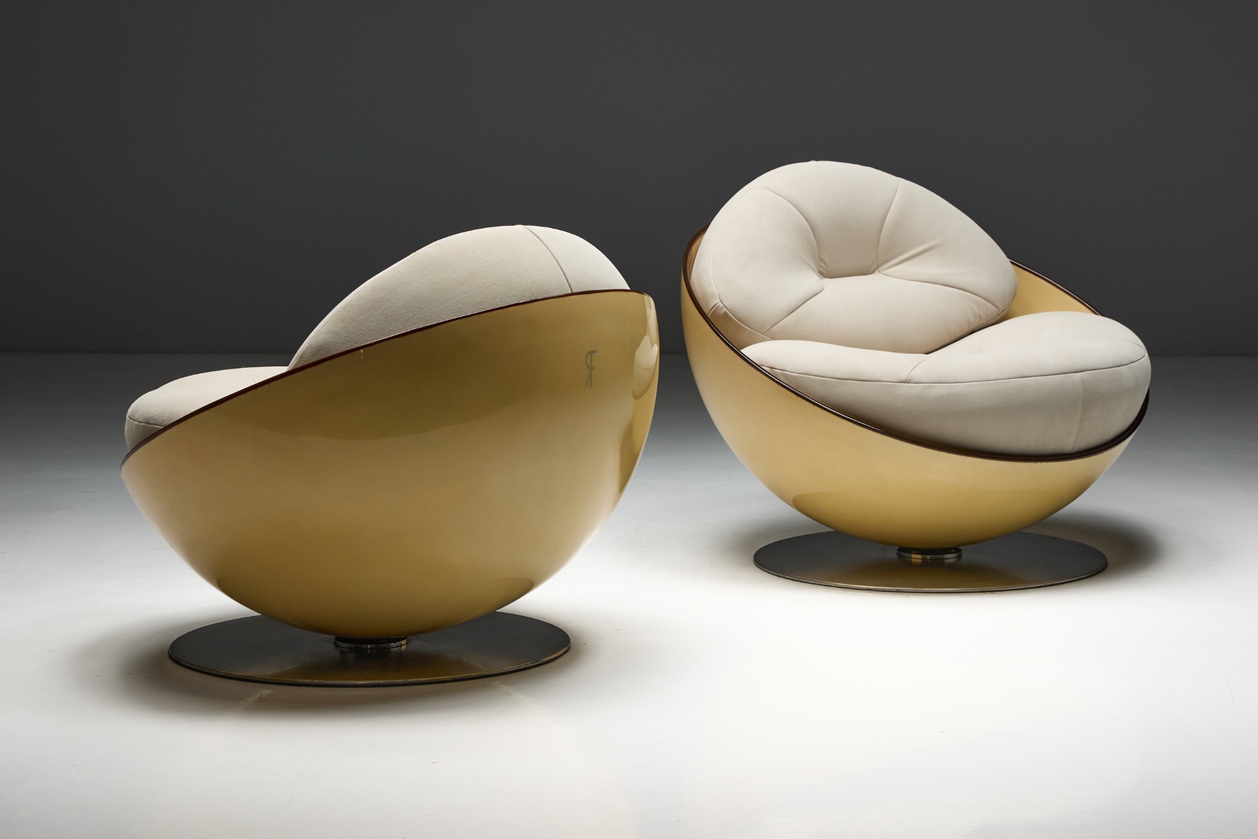 Esfera Lounge Chairs by Ricardo Fasanello, Brazil – Late 1960s