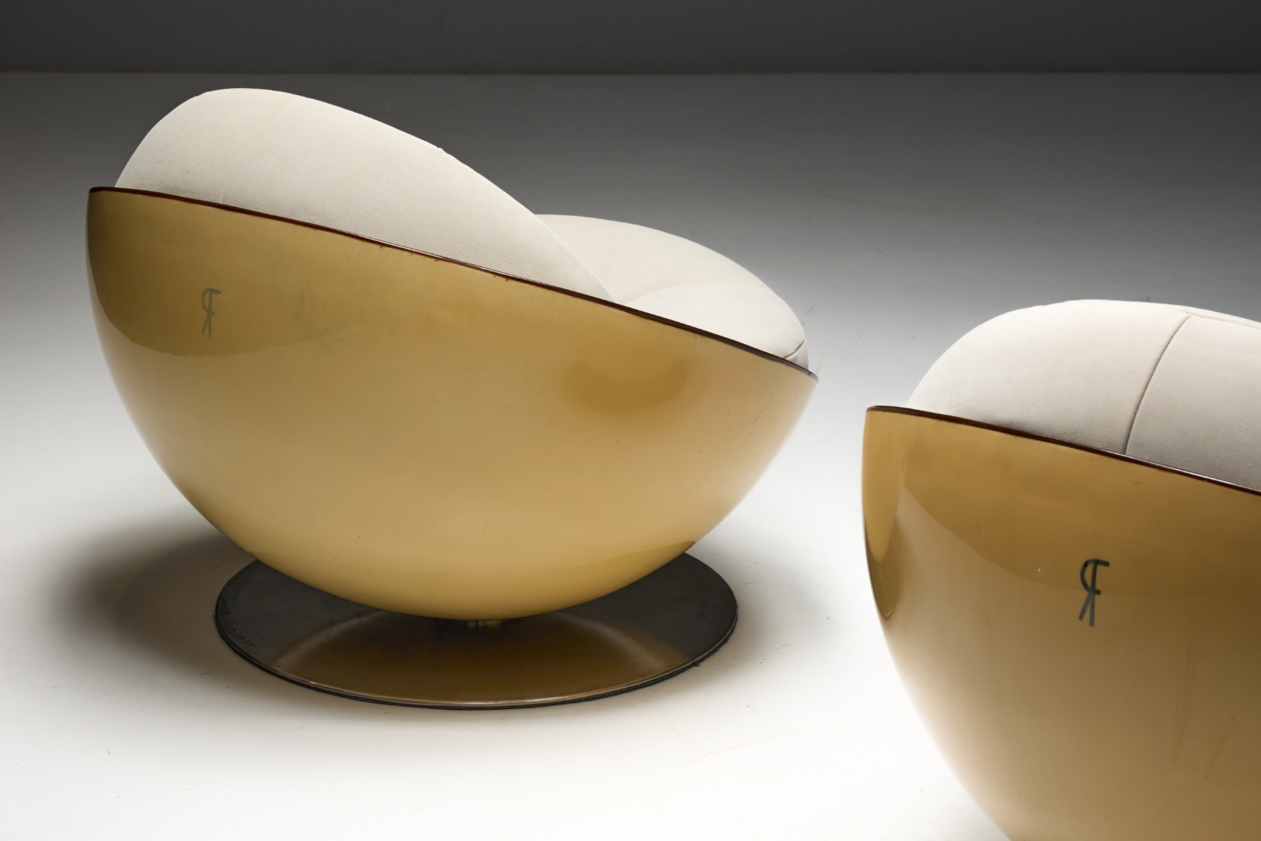 Esfera Lounge Chairs by Ricardo Fasanello, Brazil – Late 1960s