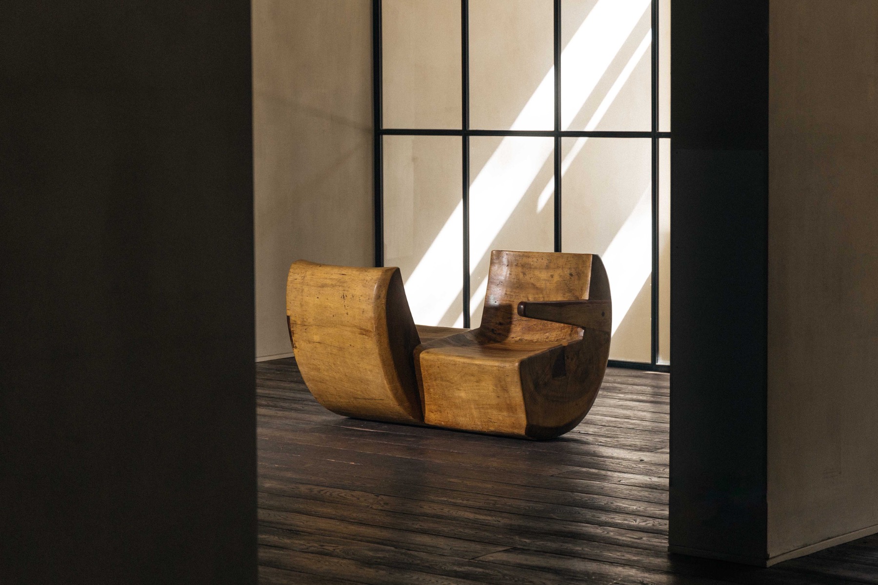 Two-Seater "Namoradeira" by Zanine Caldas - 1975
