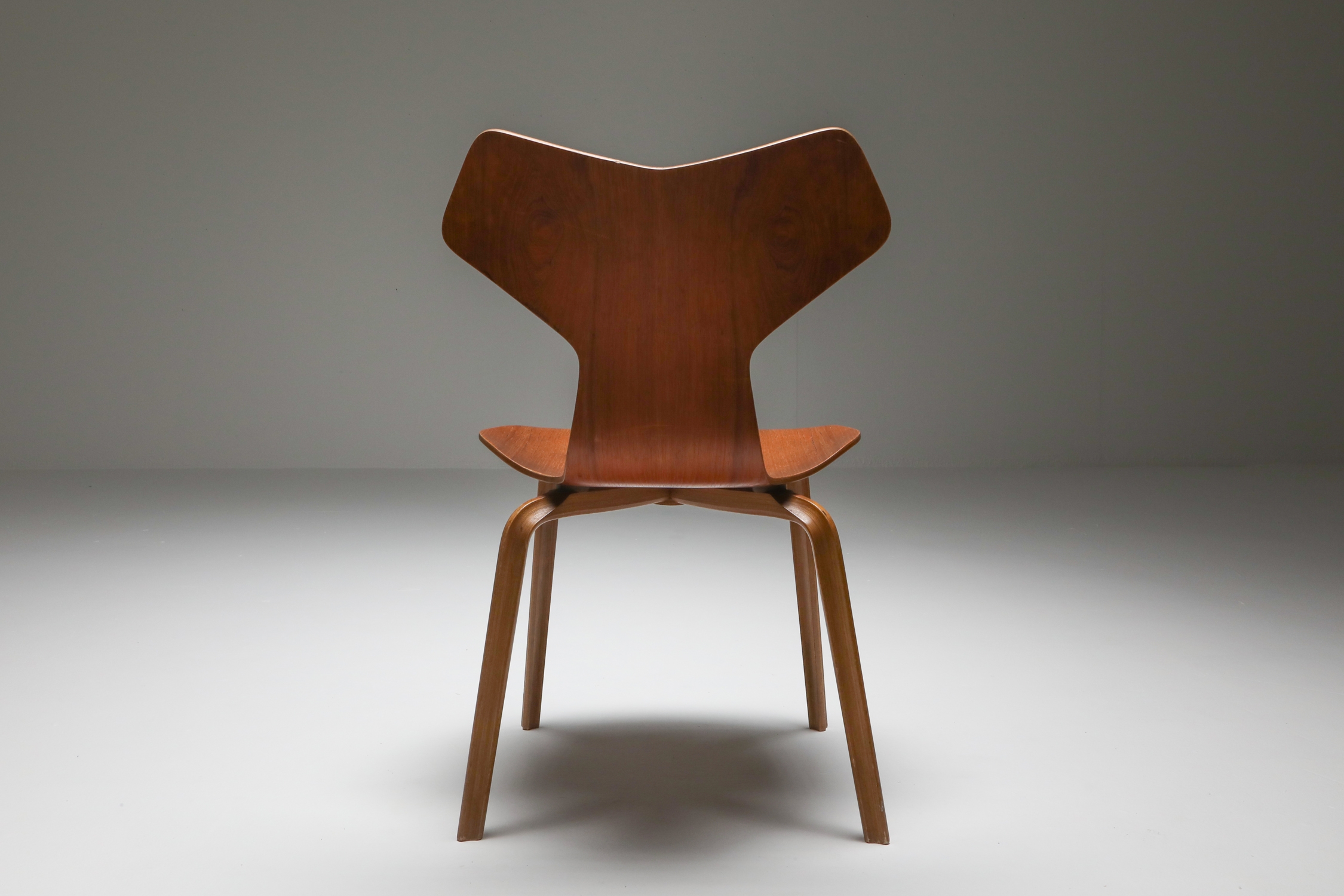 Arne Jacobsen's Grand Prix Chair Fritz Hansen - 1960's
