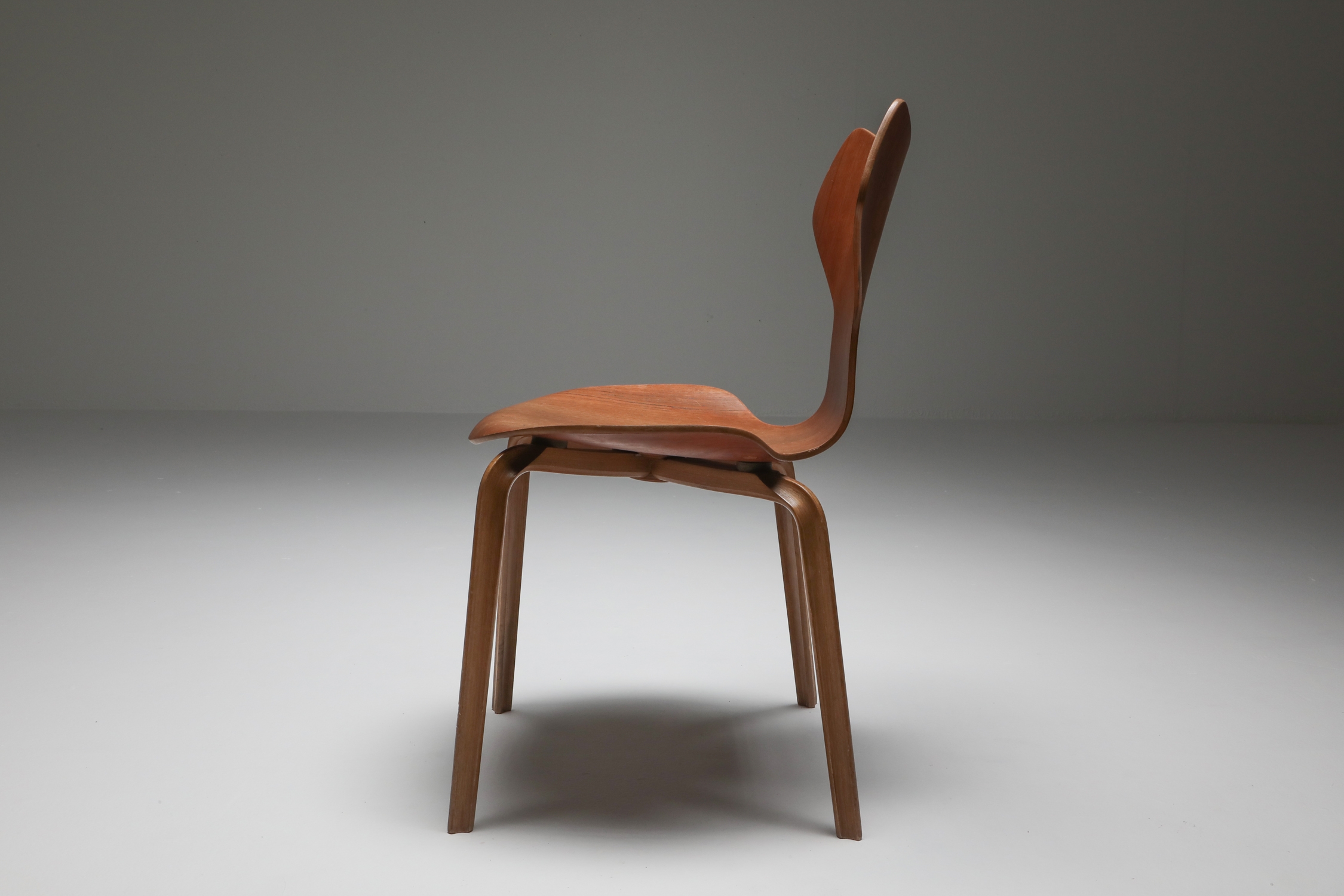Arne Jacobsen's Grand Prix Chair Fritz Hansen - 1960's