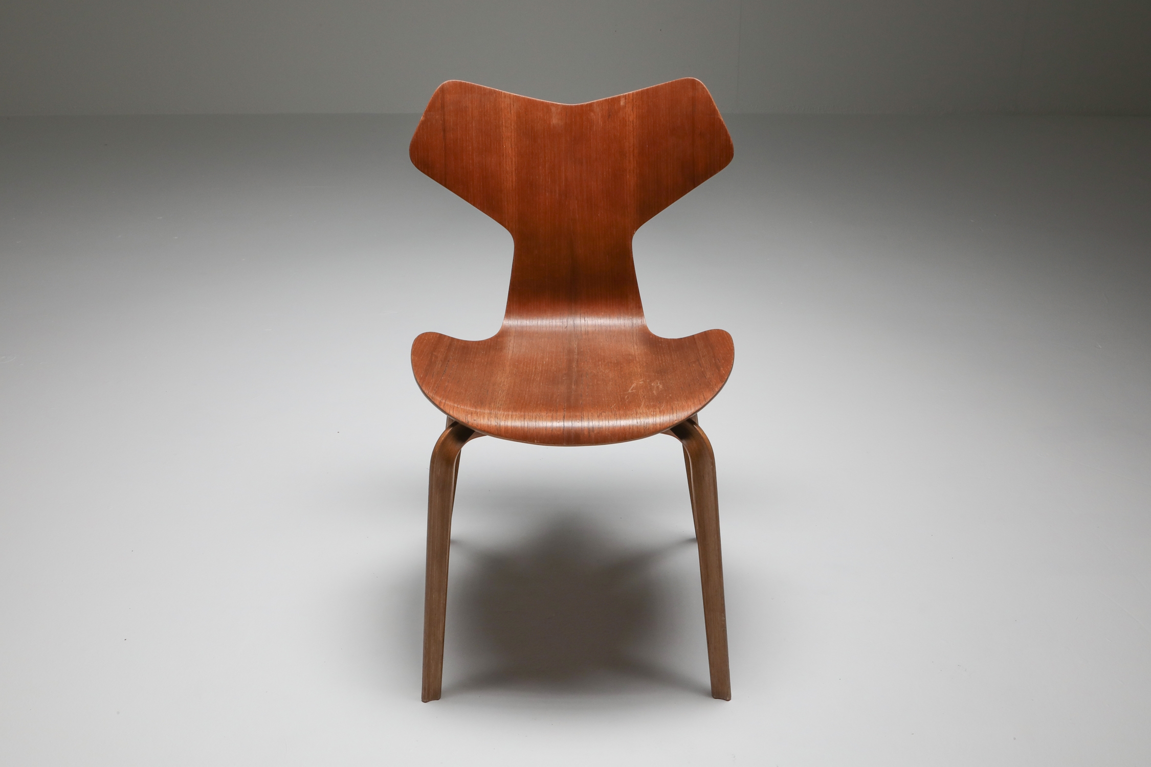 Arne Jacobsen's Grand Prix Chair Fritz Hansen - 1960's