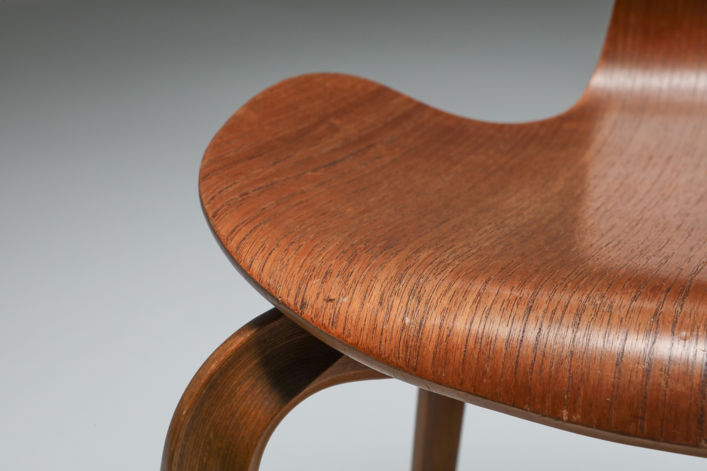 Arne Jacobsen's Grand Prix Chair Fritz Hansen - 1960's