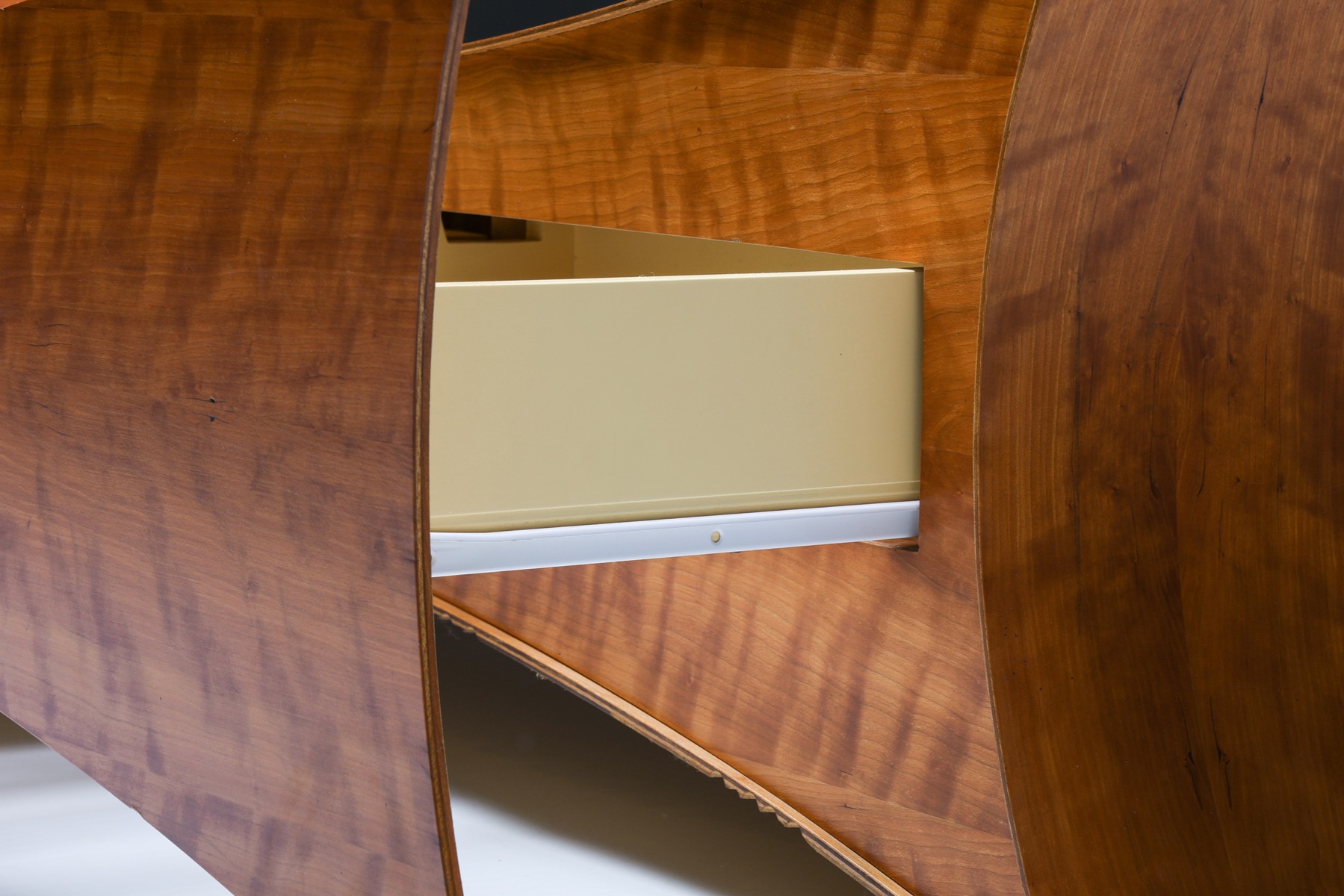  Floating Credenza in Walnut Wood - 1950's