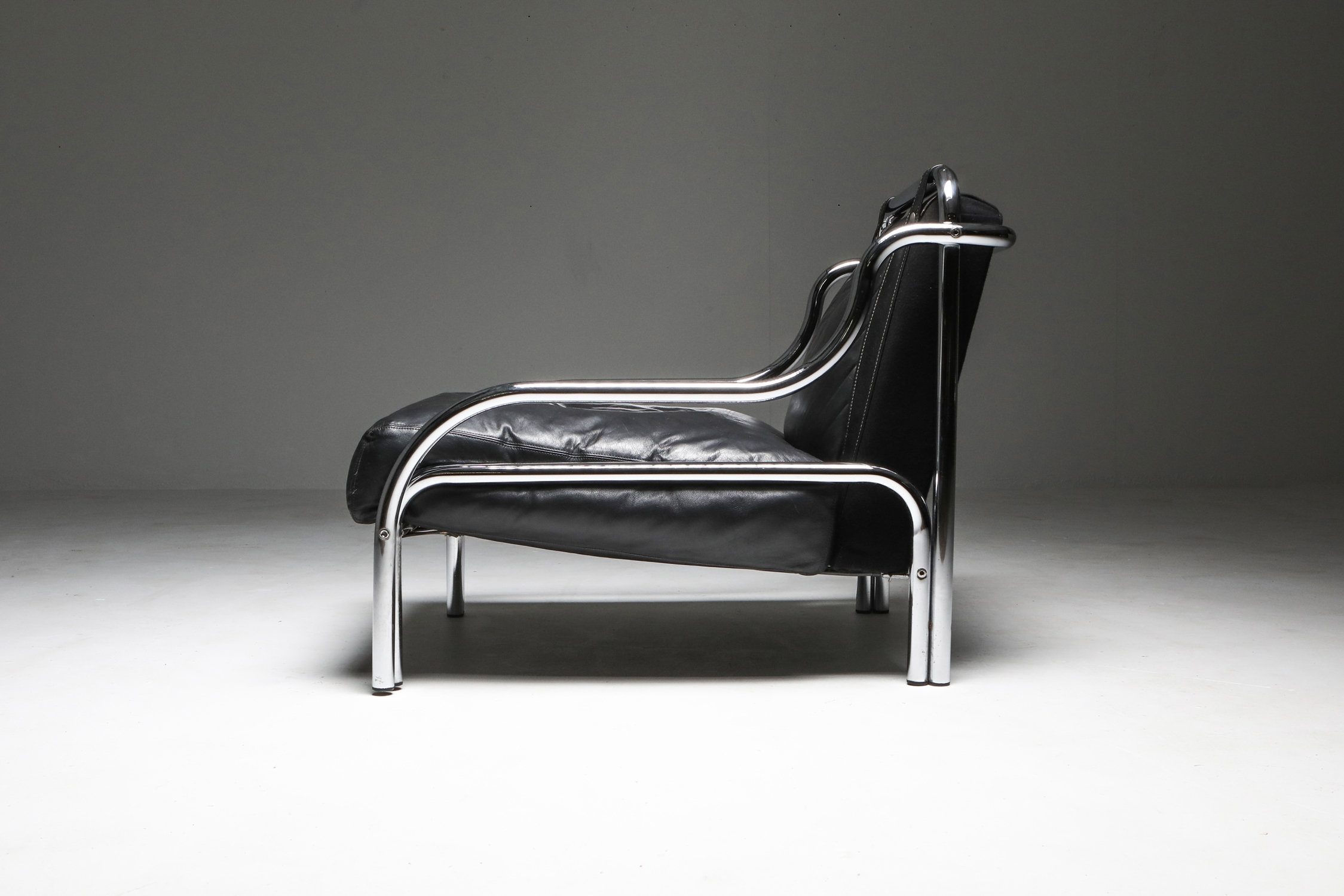 Gae Aulenti 'Stringa' Armchair Black - 1960's