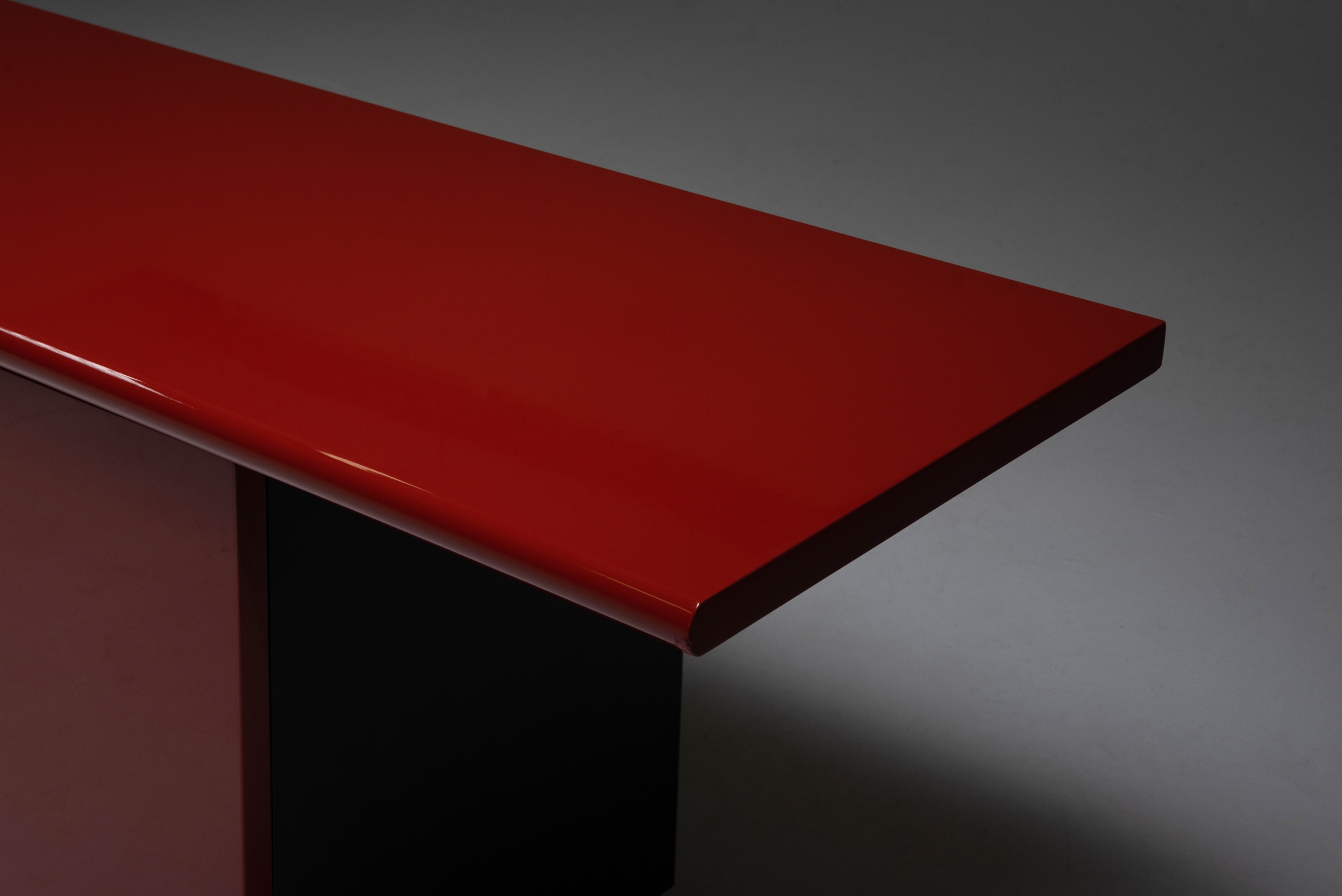 Red lacquer credenza by Giotto Stoppino for Acerbis - 1970s