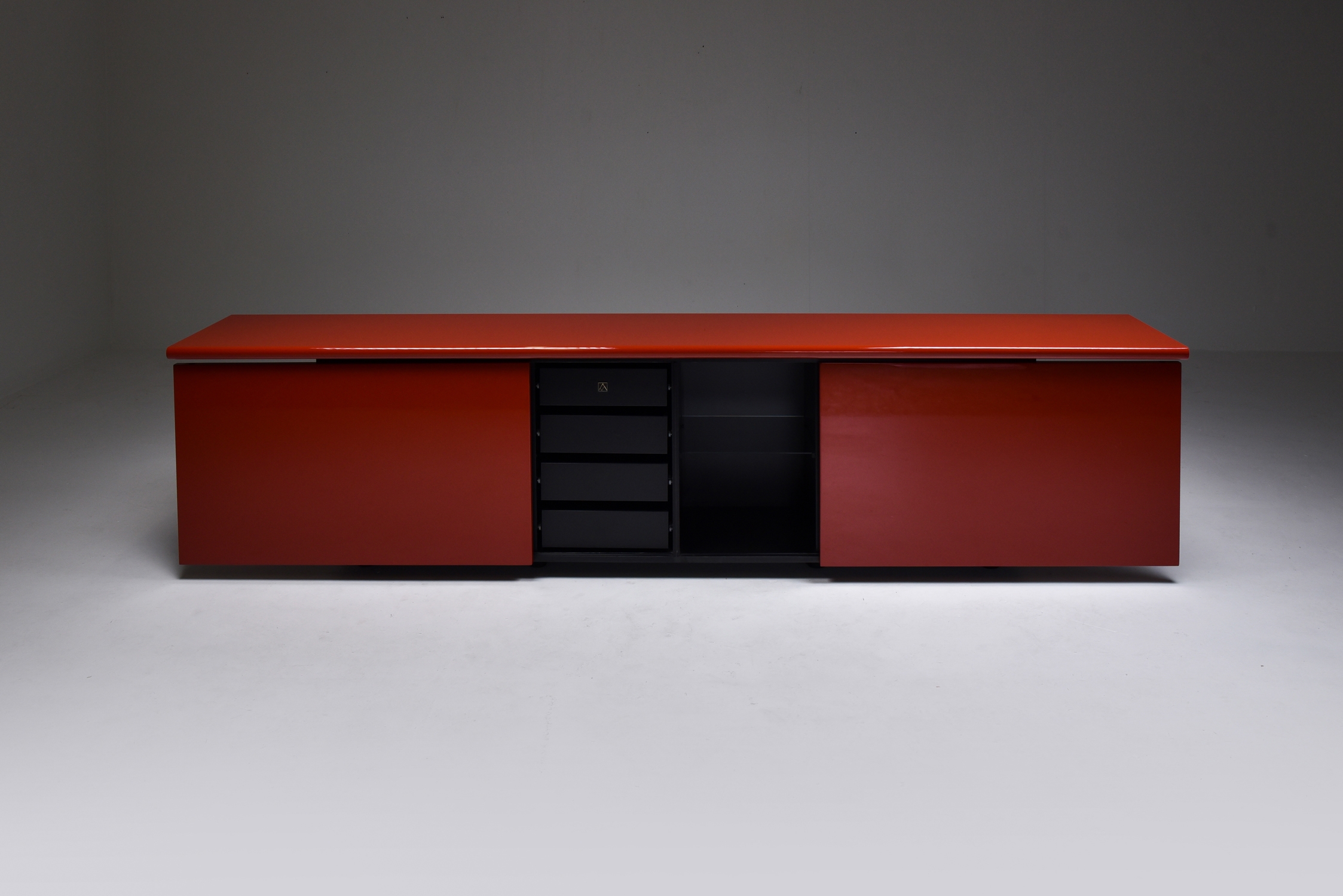 Red lacquer credenza by Giotto Stoppino for Acerbis - 1970s