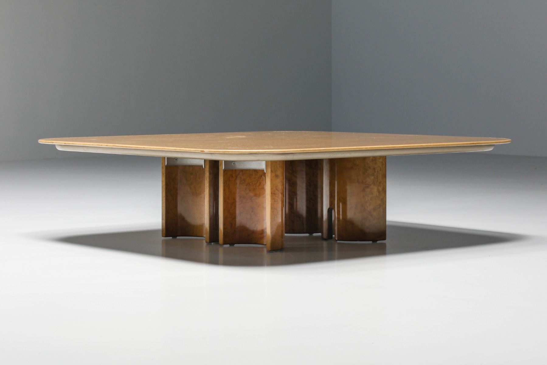 Square Burl Coffee Table For Saporiti, Giovanni Offredi - 1980s