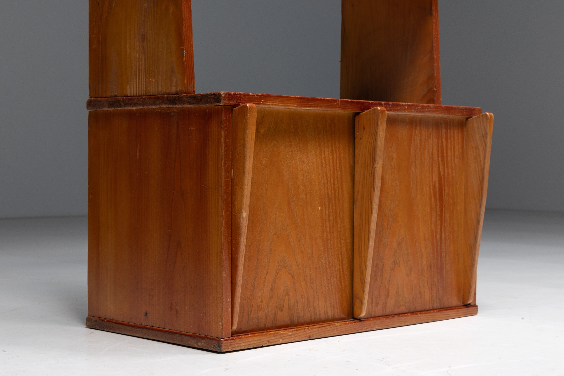 Bookcase in the style of Charlotte Perriand - 1960s