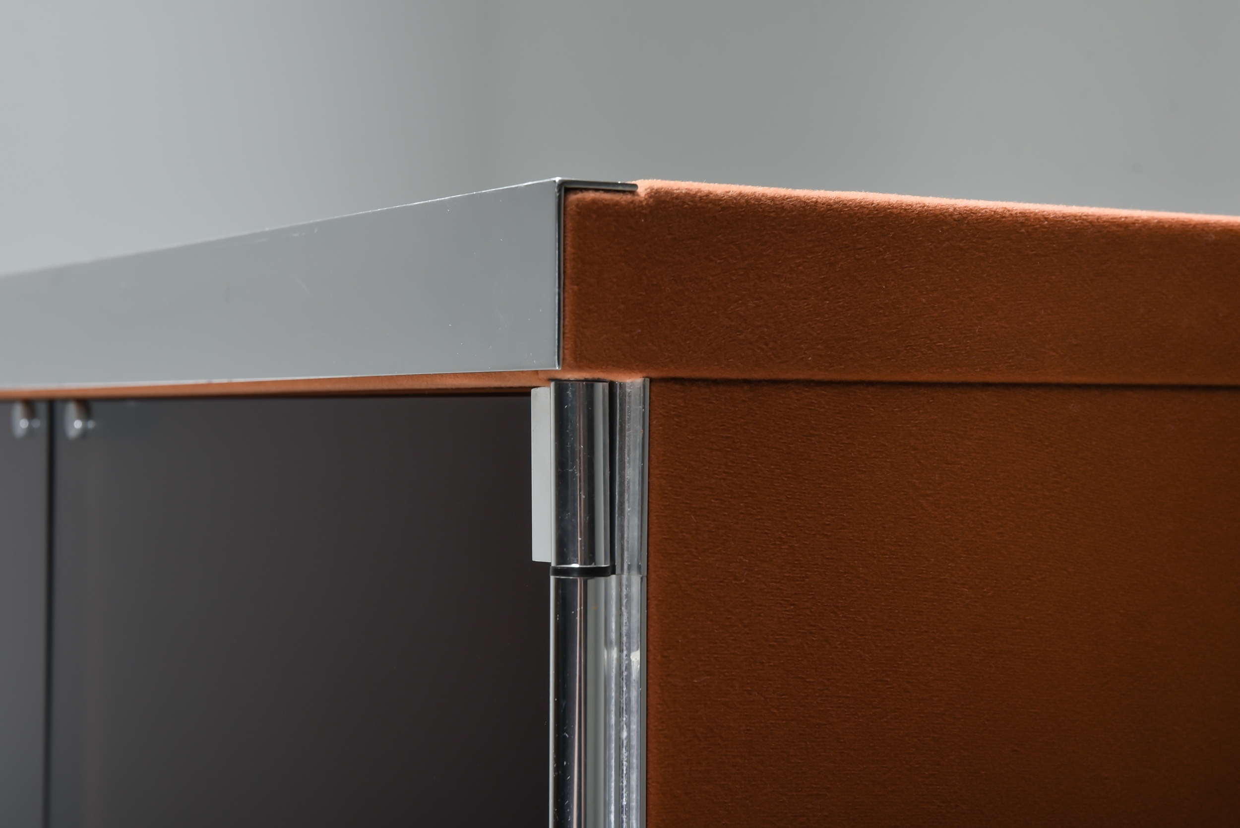 Italian design dresser in cognac leather, chrome and black glass for Hermès - 1970s