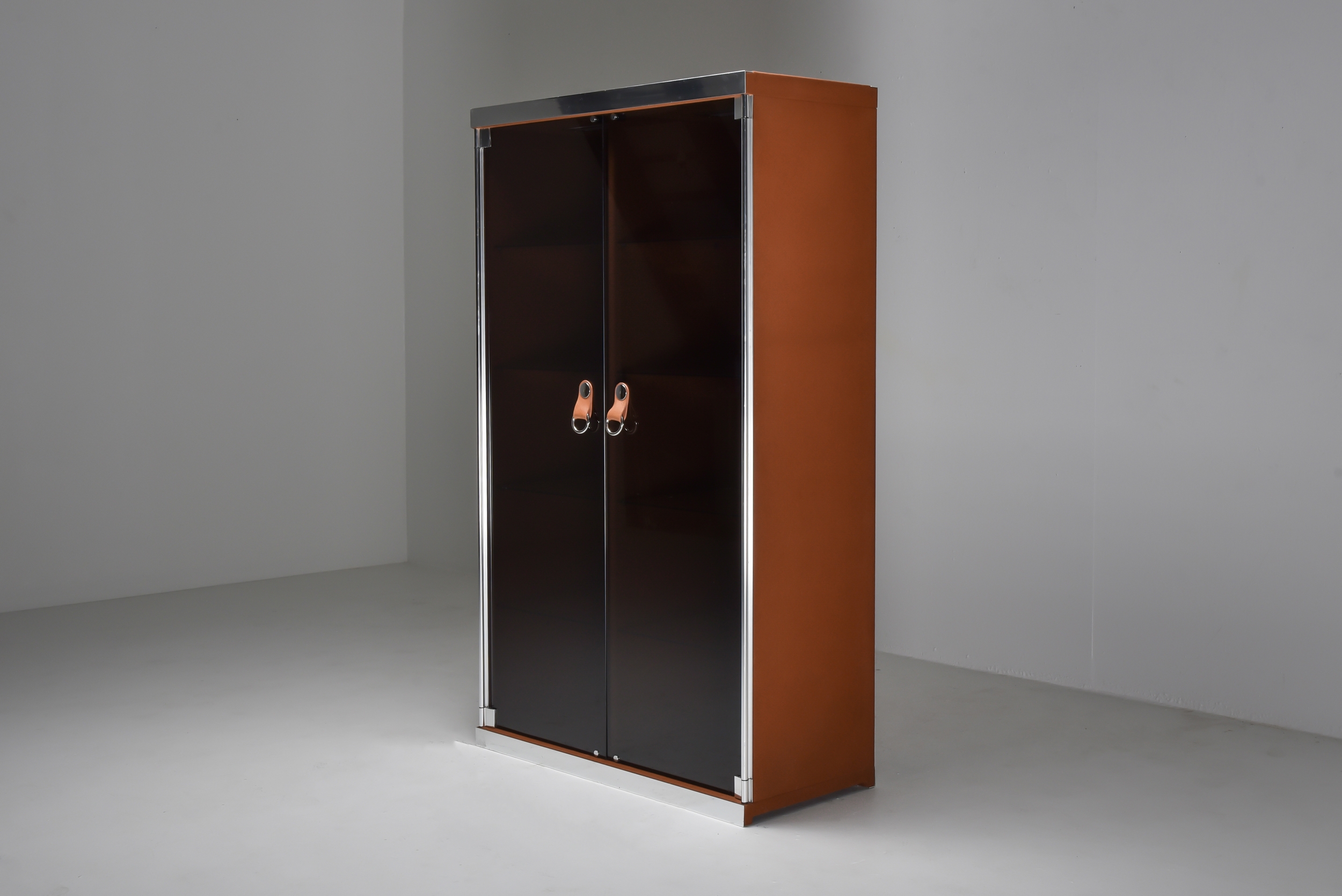 Italian design dresser in cognac leather, chrome and black glass for Hermès - 1970s