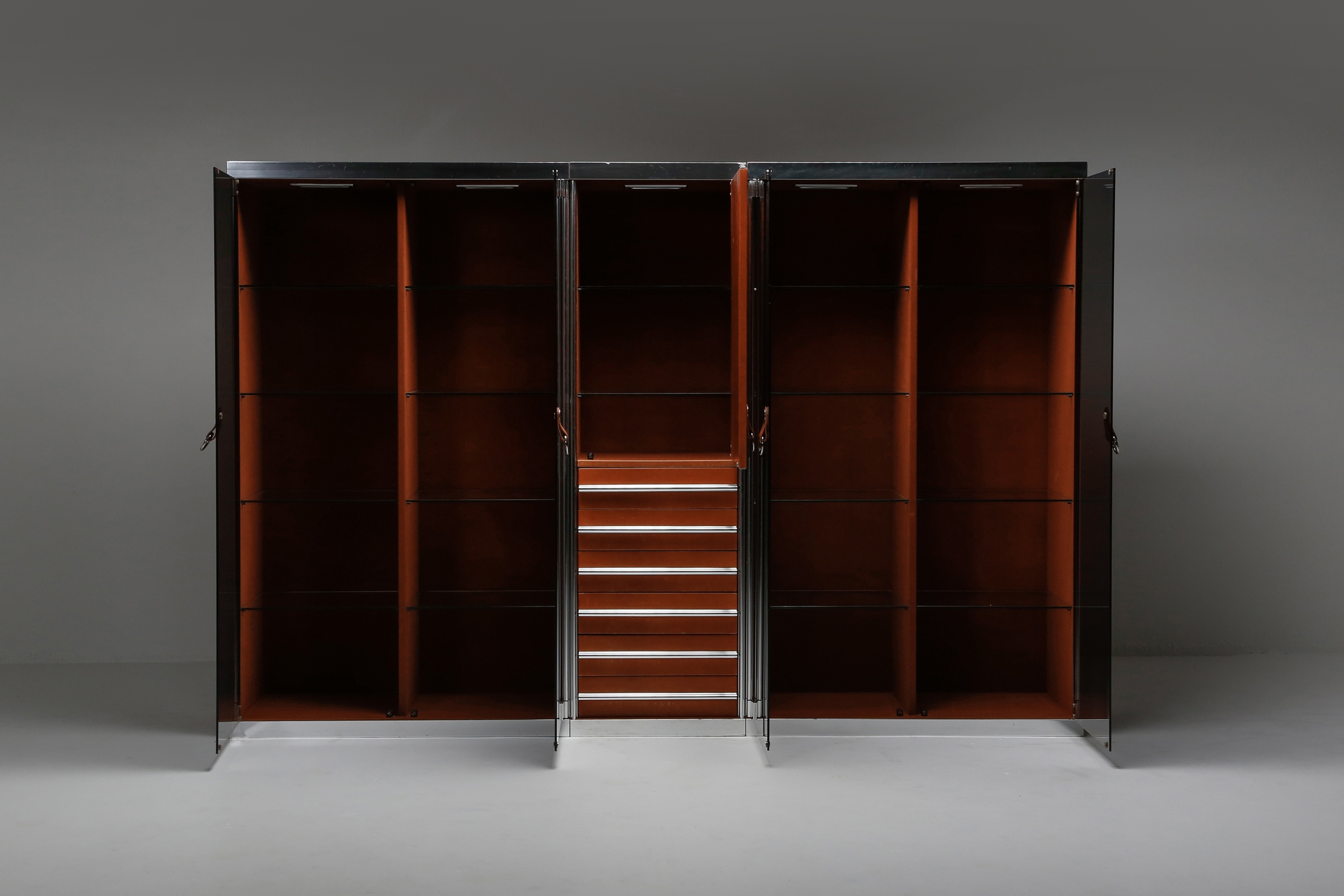 Italian design dresser in cognac leather, chrome and black glass for Hermès - 1970s