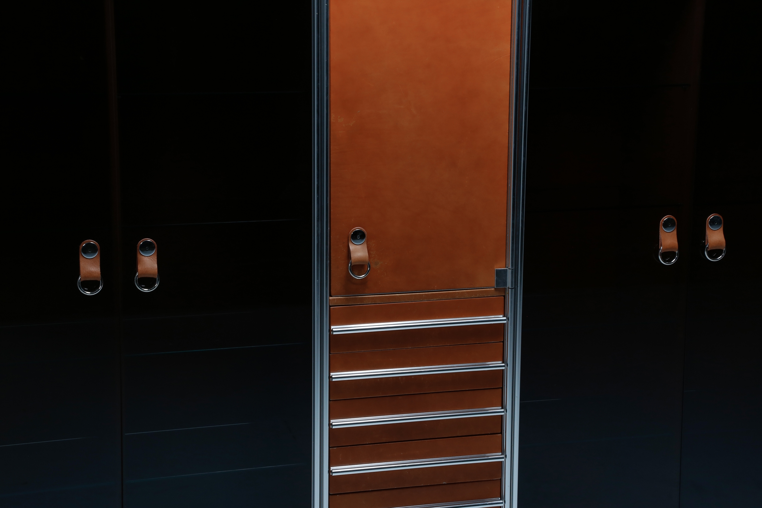Italian design dresser in cognac leather, chrome and black glass for Hermès - 1970s