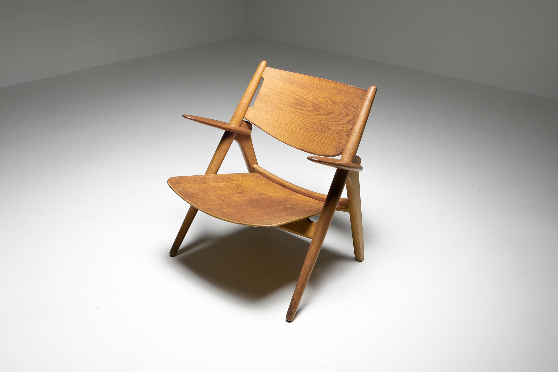 Hans Wegner CH 28 Sawbuck Chair In Oak - 1952