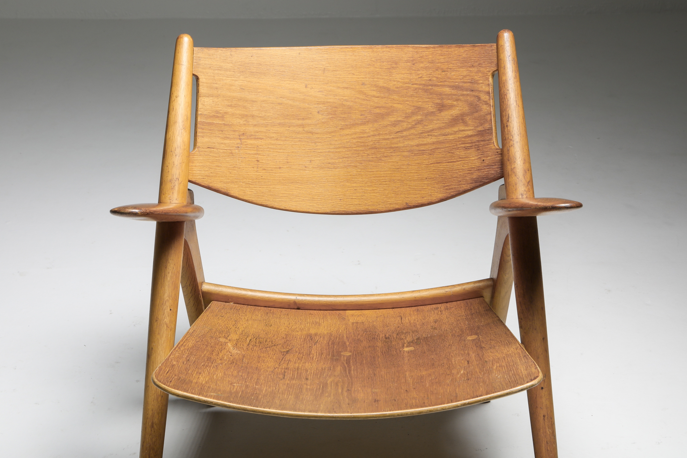 Hans Wegner CH 28 Sawbuck Chair In Oak - 1952