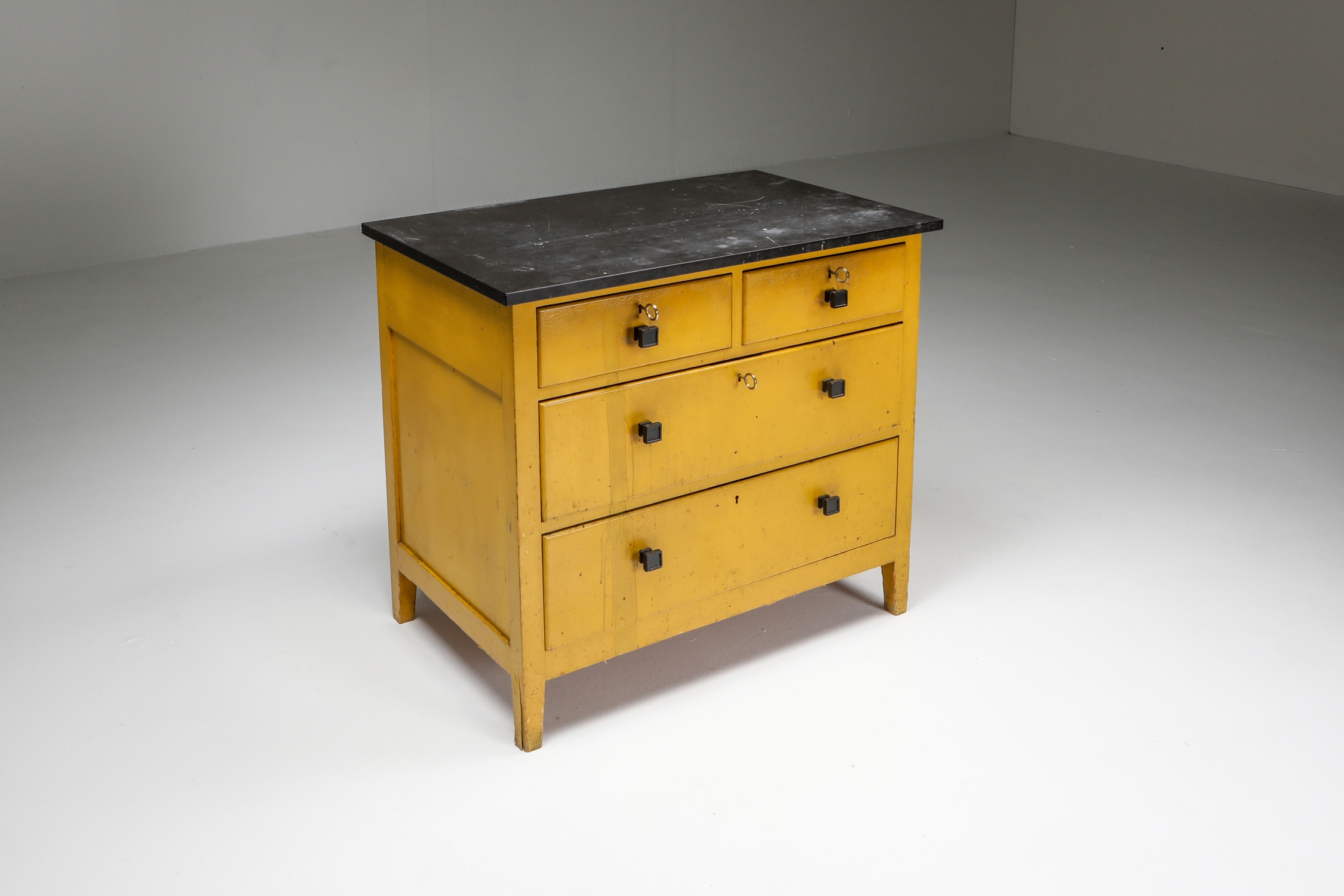 Modernist chest of drawers by Wouda - 1924